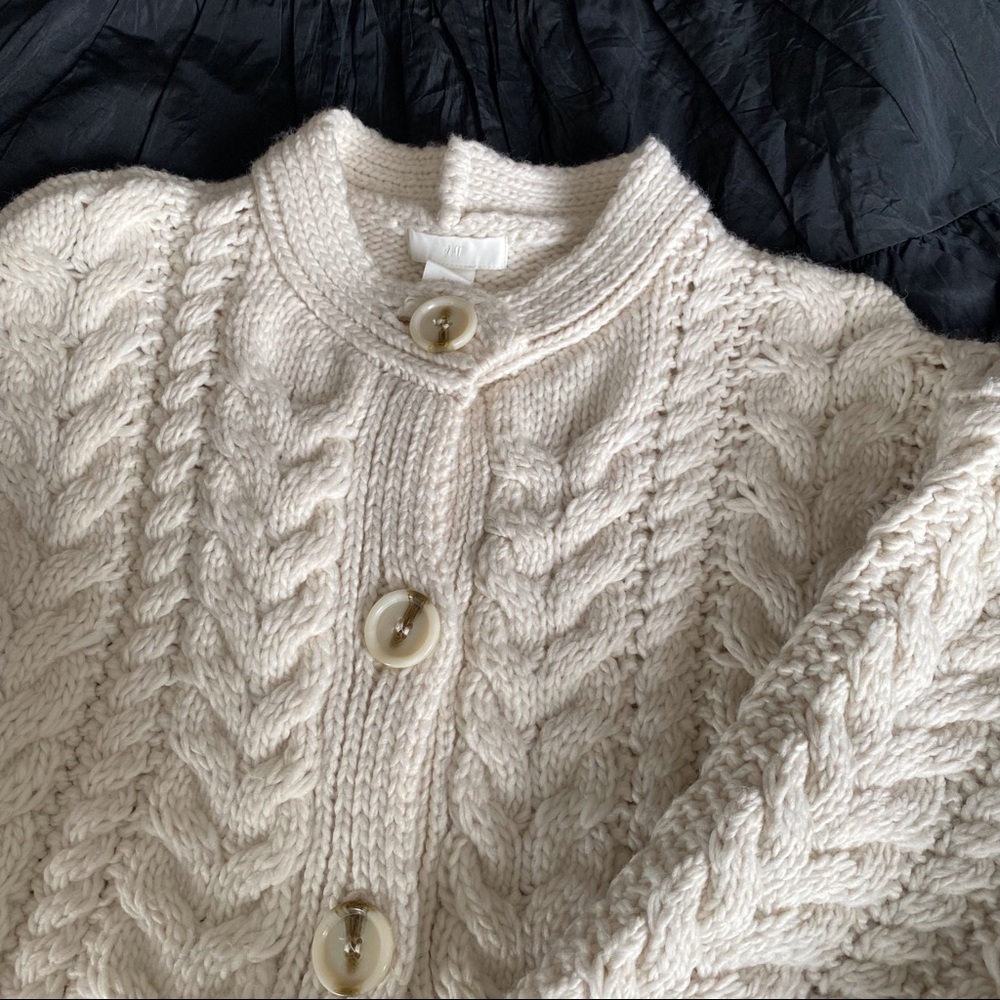 H&M White Sweater
